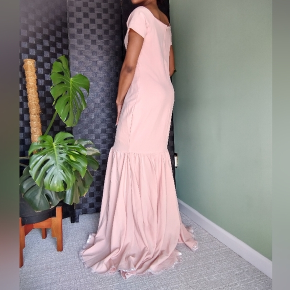 Women's long flowy fishtail blush pink dress - Picture 5 of 13